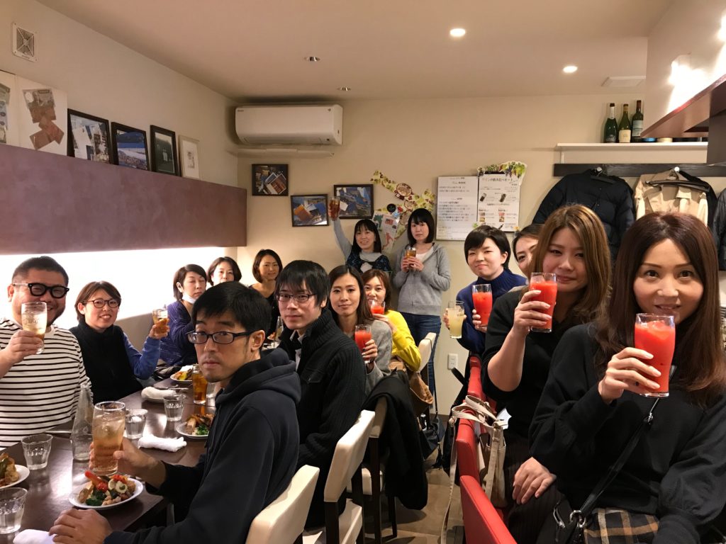 西野オンライン工房スタッフで乾杯